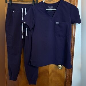 Figs Technical Collection Set XS in Purple Jam